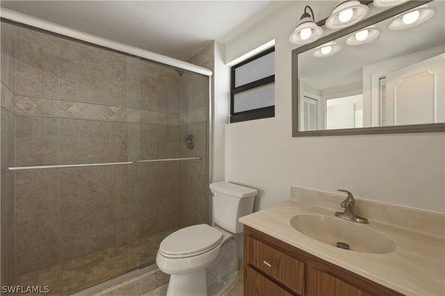 801 River Point DR 303A, Naples, FL 34102