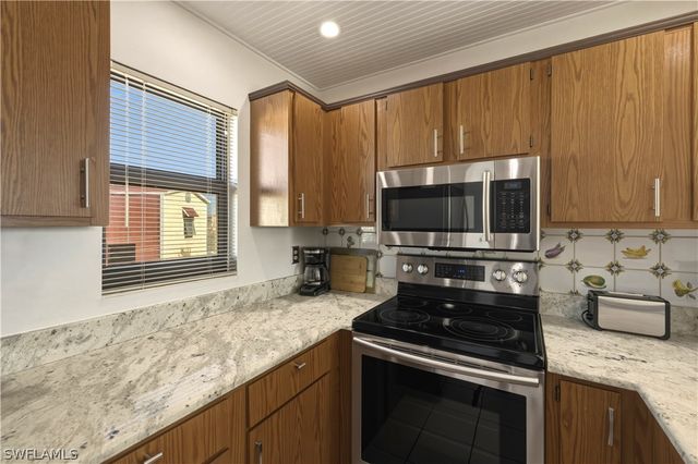 801 River Point DR 303A, Naples, FL 34102