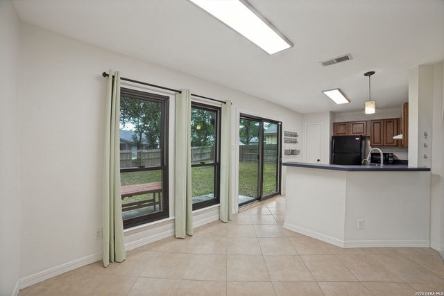 8922 Silent Cross, San Antonio, TX 78250