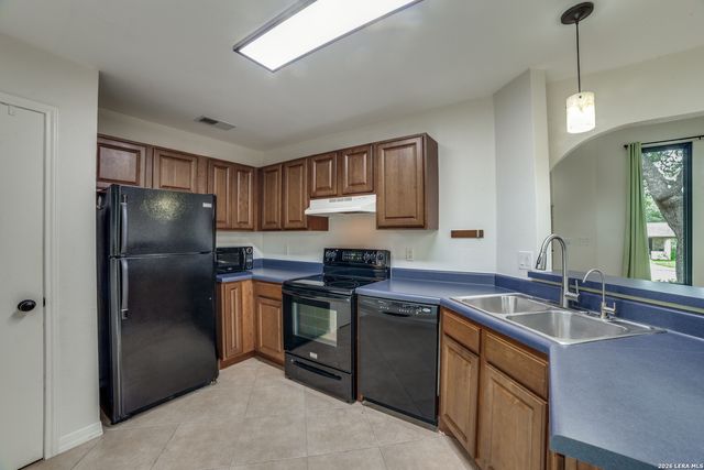 8922 Silent Cross, San Antonio, TX 78250