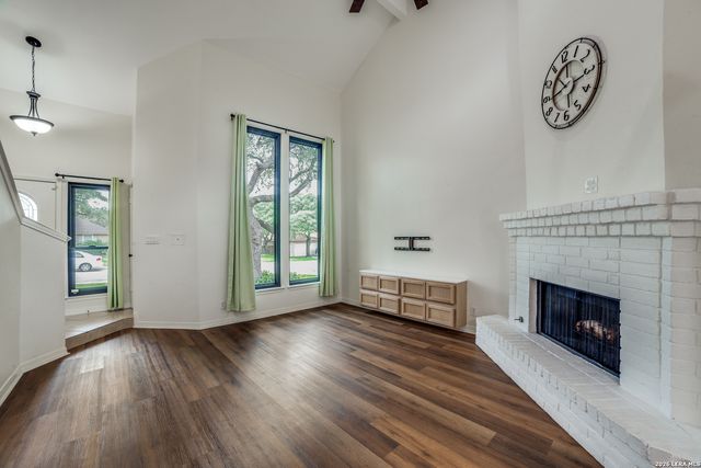 8922 Silent Cross, San Antonio, TX 78250