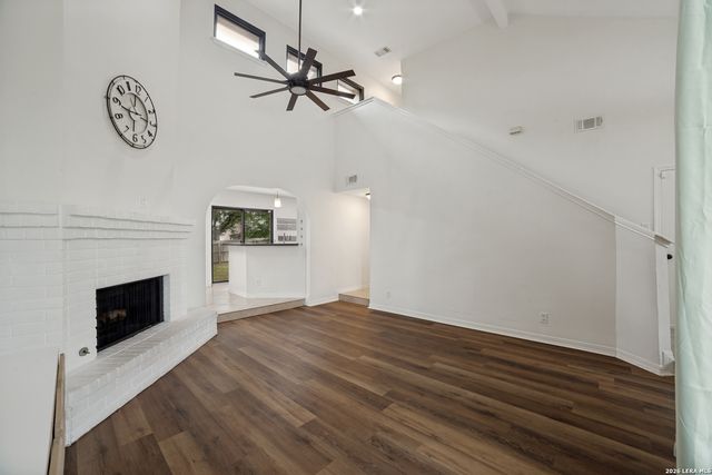 8922 Silent Cross, San Antonio, TX 78250