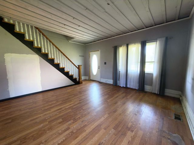 1007 Pine St, Kenova, WV 25530