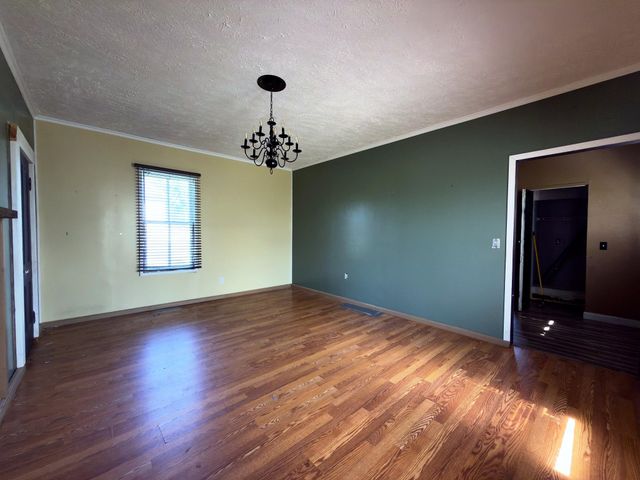 1007 Pine St, Kenova, WV 25530