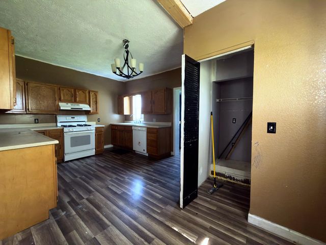 1007 Pine St, Kenova, WV 25530