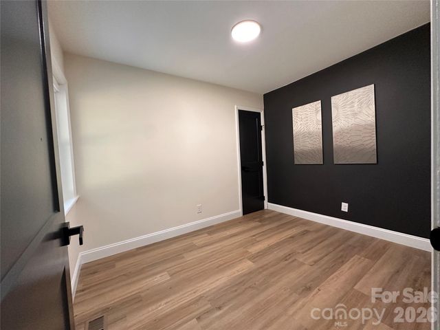 3414 Bonaire Drive, Charlotte, NC 28208