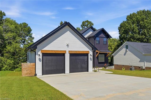 504 Old Farm Road, Graham, NC 27253