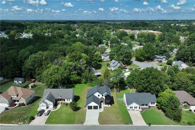 504 Old Farm Road, Graham, NC 27253