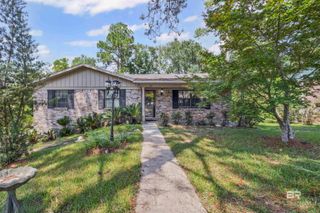 36 Ridgeview Drive, Chickasaw, AL 36611