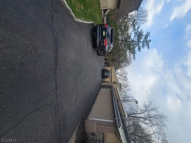 6 Wills Ave, Wayne Twp., NJ 07470