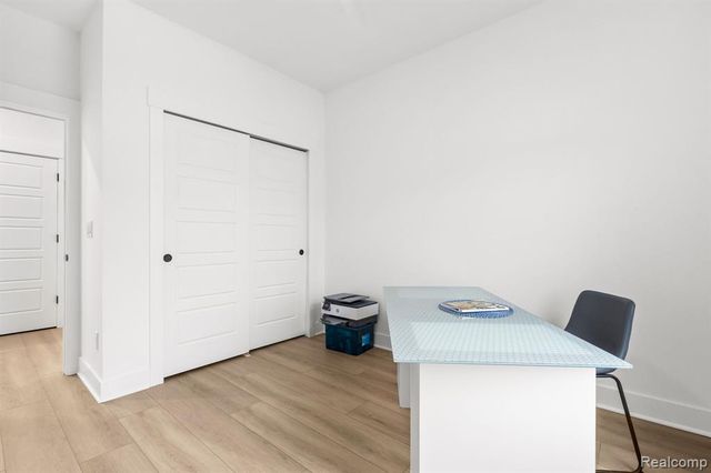 1617 Landings Lane, Milford, MI 48381