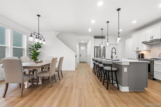 1617 Landings Lane, Milford, MI 48381