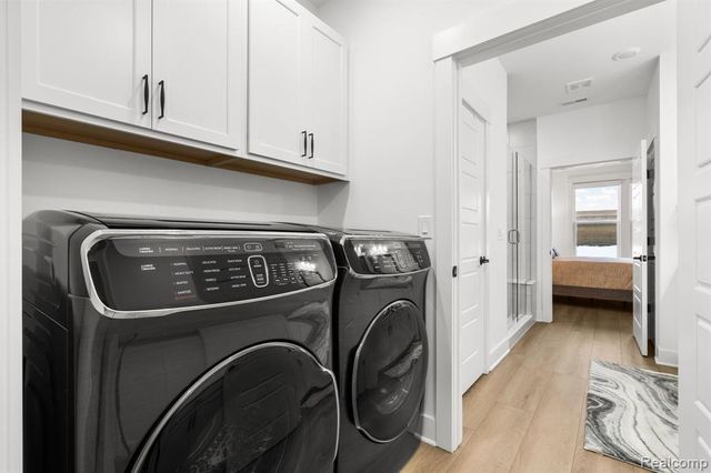 1617 Landings Lane, Milford, MI 48381