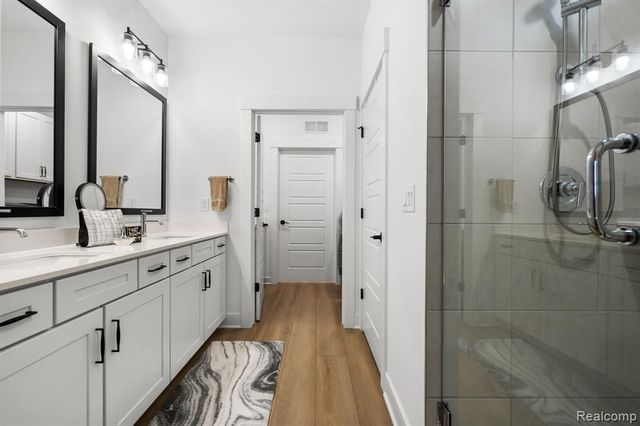 1617 Landings Lane, Milford, MI 48381