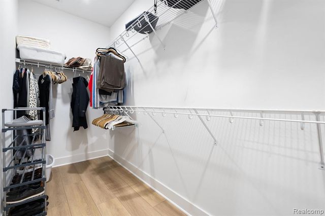 1617 Landings Lane, Milford, MI 48381