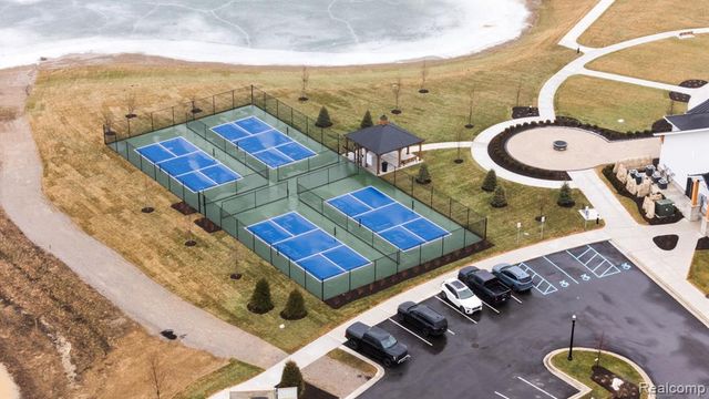 1617 Landings Lane, Milford, MI 48381