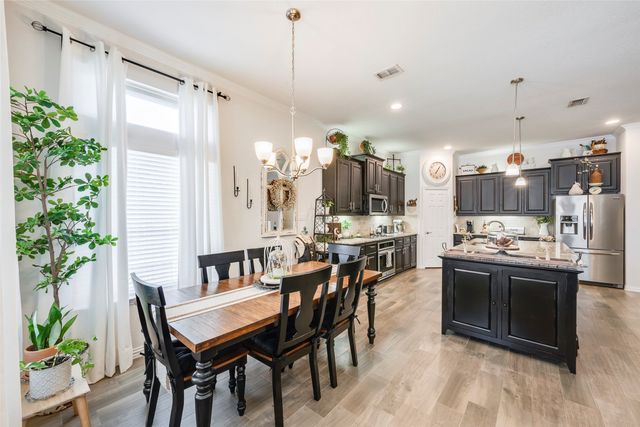 5825 Canyon Oaks Lane, Fort Worth, TX 76137