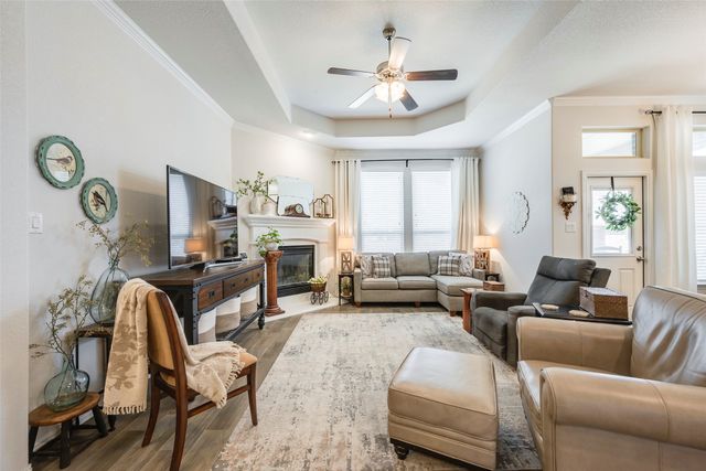 5825 Canyon Oaks Lane, Fort Worth, TX 76137