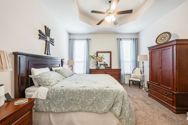 5825 Canyon Oaks Lane, Fort Worth, TX 76137