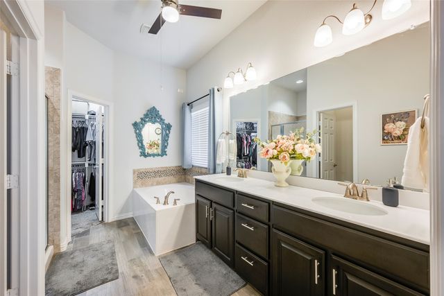 5825 Canyon Oaks Lane, Fort Worth, TX 76137