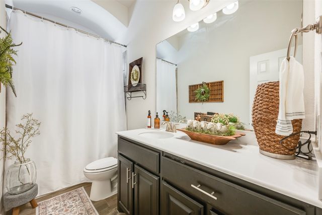 5825 Canyon Oaks Lane, Fort Worth, TX 76137