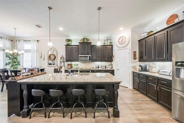 5825 Canyon Oaks Lane, Fort Worth, TX 76137