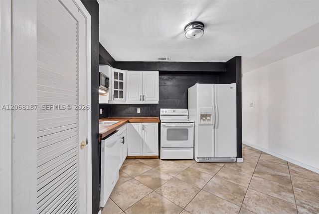 9452 SW 52nd Ct, Cooper City, FL 33328