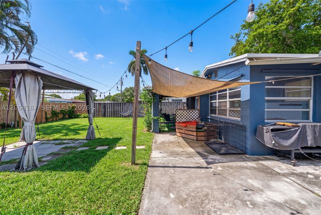9452 SW 52nd Ct, Cooper City, FL 33328