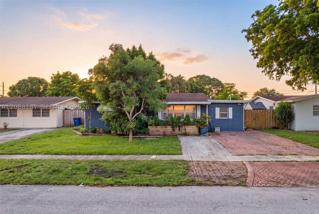 9452 SW 52nd Ct, Cooper City, FL 33328