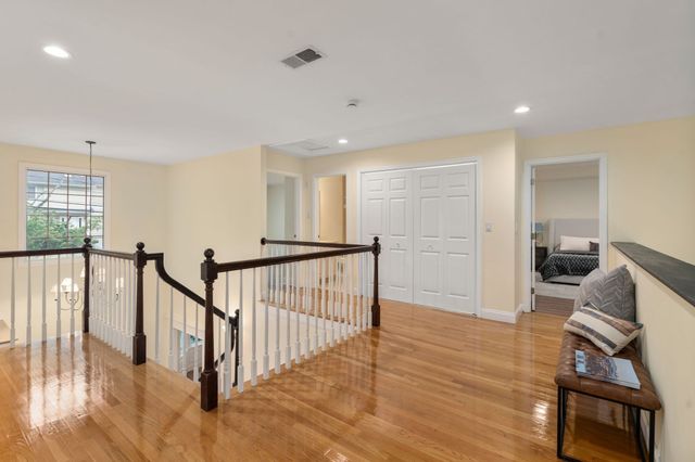 142 Hartman Rd, Newton, MA 02459