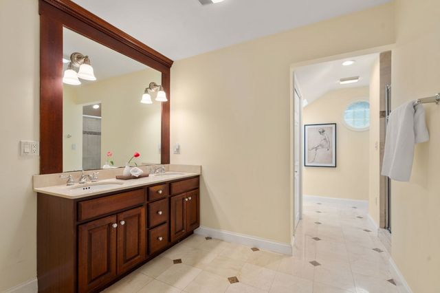 142 Hartman Rd, Newton, MA 02459