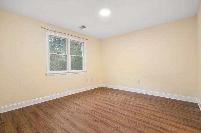142 Hartman Rd, Newton, MA 02459