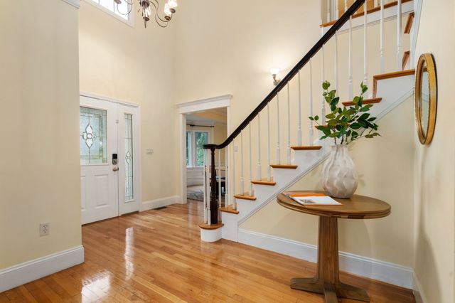 142 Hartman Rd, Newton, MA 02459
