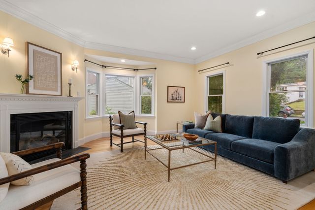 142 Hartman Rd, Newton, MA 02459