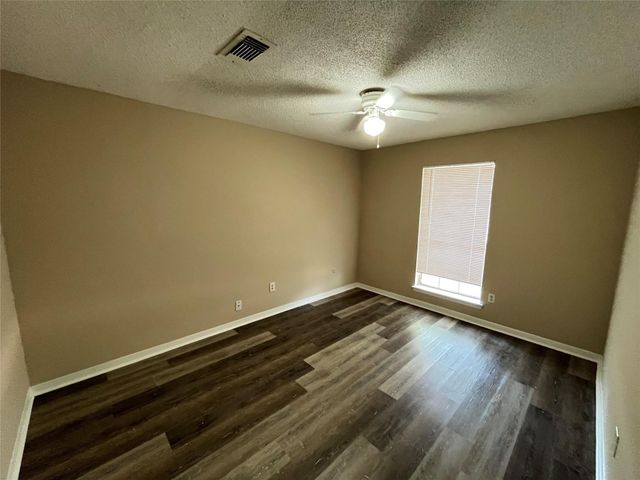 6902 Feather Creek Drive, Houston, TX 77086