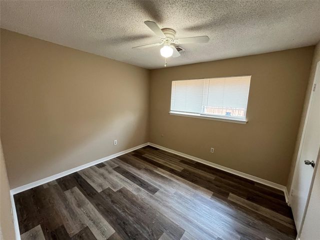 6902 Feather Creek Drive, Houston, TX 77086