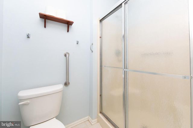 7 FAIRFAX DR, Mount Laurel, NJ 08054