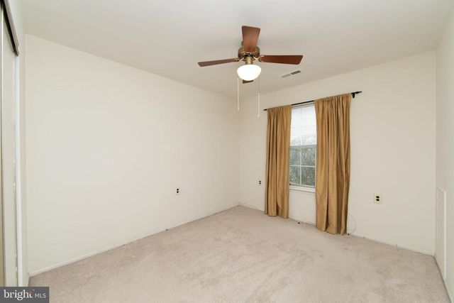 7 FAIRFAX DR, Mount Laurel, NJ 08054