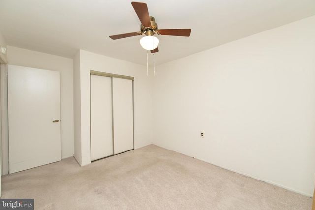 7 FAIRFAX DR, Mount Laurel, NJ 08054