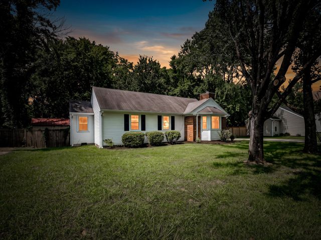 121 Sunnymeade Dr, Mount Juliet, TN 37122
