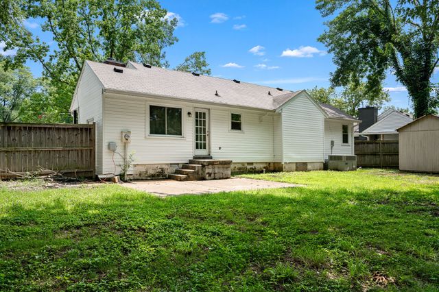 121 Sunnymeade Dr, Mount Juliet, TN 37122