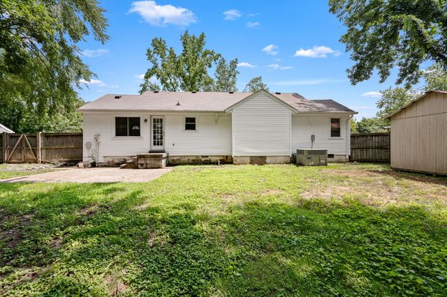 121 Sunnymeade Dr, Mount Juliet, TN 37122