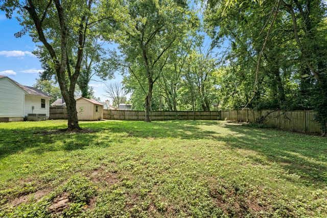 121 Sunnymeade Dr, Mount Juliet, TN 37122