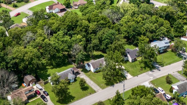 121 Sunnymeade Dr, Mount Juliet, TN 37122