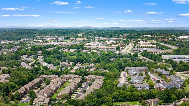 121 Sunnymeade Dr, Mount Juliet, TN 37122