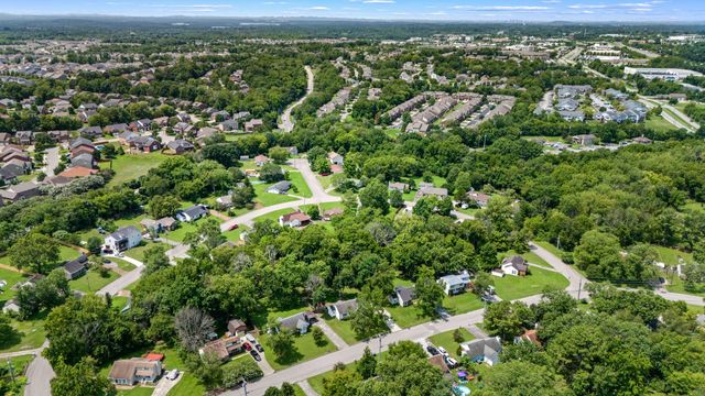 121 Sunnymeade Dr, Mount Juliet, TN 37122