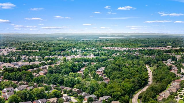 121 Sunnymeade Dr, Mount Juliet, TN 37122