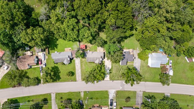 121 Sunnymeade Dr, Mount Juliet, TN 37122