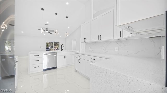 343 NE 25th TER, Cape Coral, FL 33909