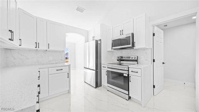 343 NE 25th TER, Cape Coral, FL 33909